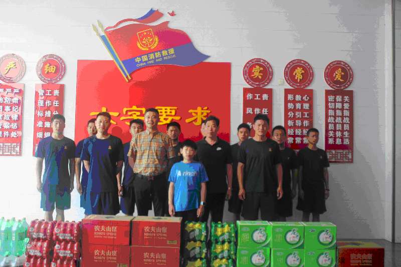 “八一”纪深情